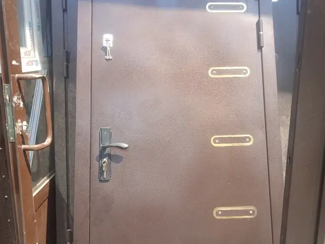 Дверь, Душанбе