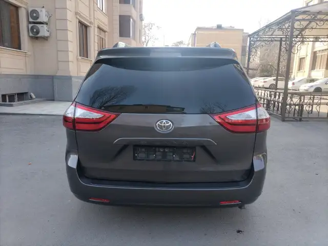 Toyota Sienna