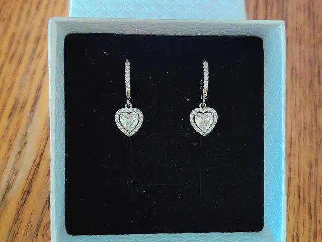 Серьги из стали, Душанбе