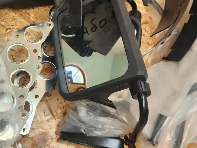 Зеркало заднего вида на Labo, Худжанд