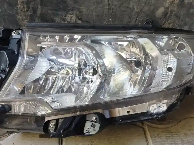 Передние фары от Тoyota Land Cruiser Prado, Душанбе
