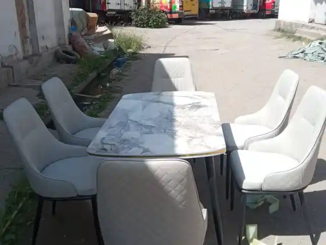Стол и стулья, Душанбе