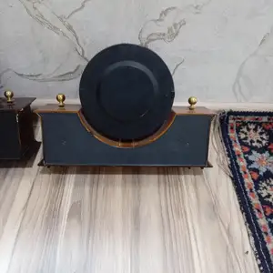 Часы Янтар, Бобоҷон Ғафуров