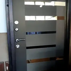Входная дверь, Худжанд