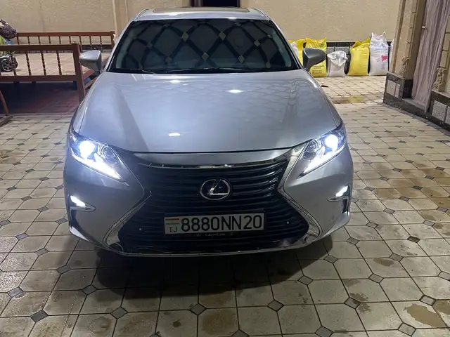 Lexus ES series