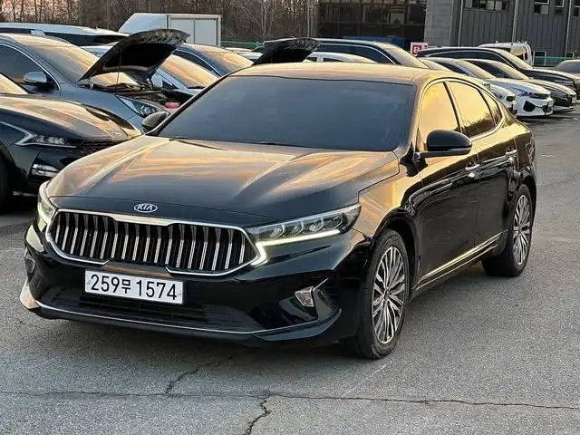 Дверь на Kia, Худжанд
