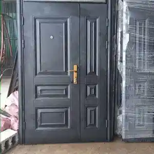 Железная дверь, Душанбе