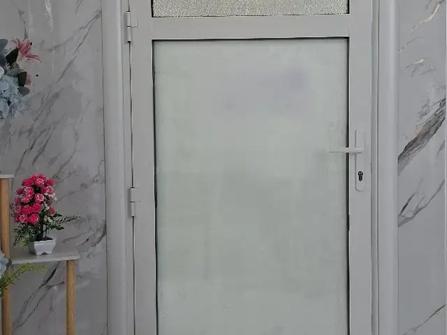 Дверь, Душанбе