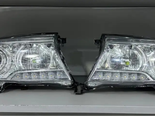 Передние фары на Toyota Land Cruiser 200-2012-2014, Душанбе