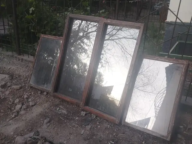 Окна, Худжанд