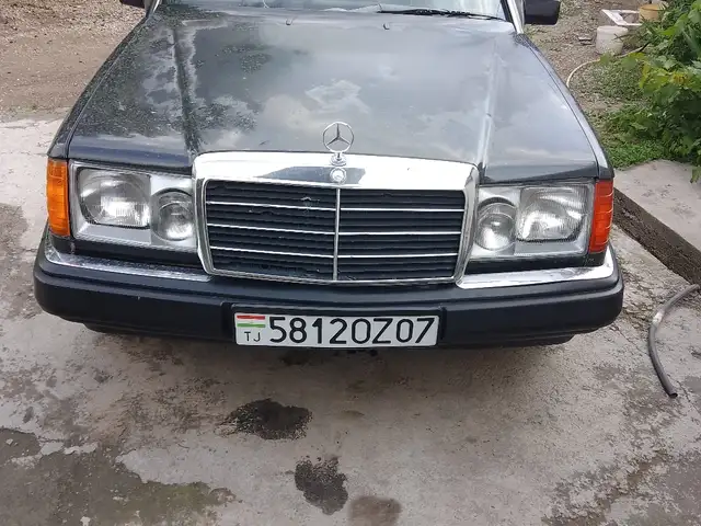 Mercedes-Benz W124