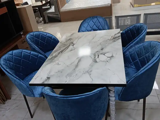 Мизу курси, Душанбе