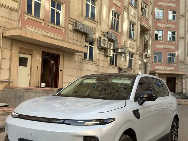 Leapmotor B10