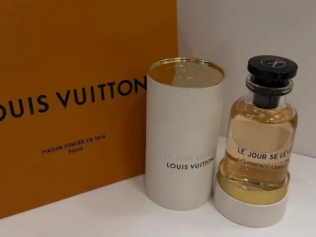 Парфюм Louis Vuitton Le Jour Se Lève., Душанбе