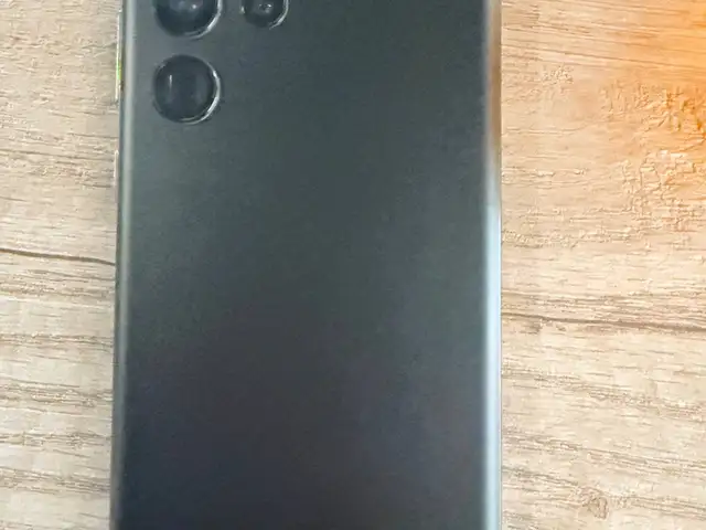 Samsung Galaxy S22 Ultra, Худжанд