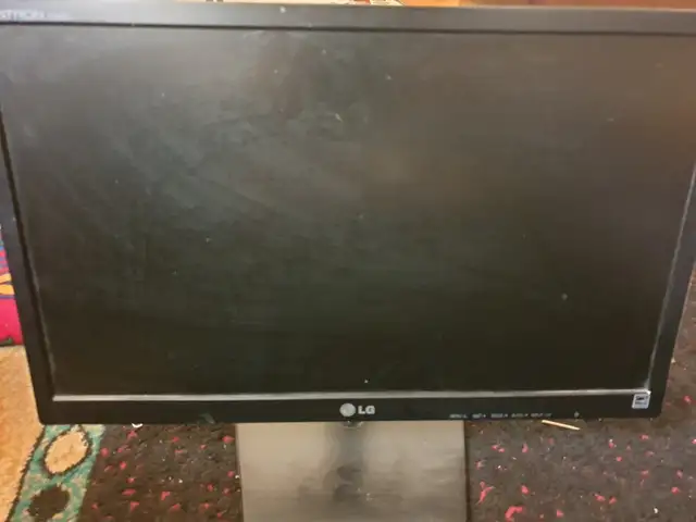 Монитор LG Flatron E2242C-BN, Душанбе