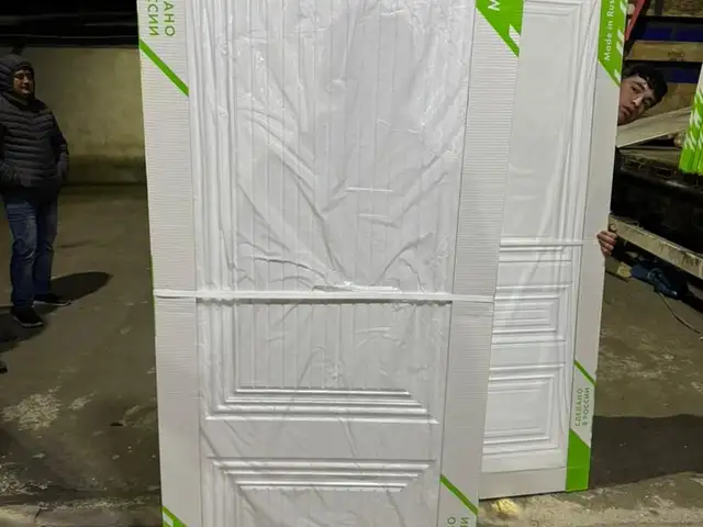 Дверь, Душанбе