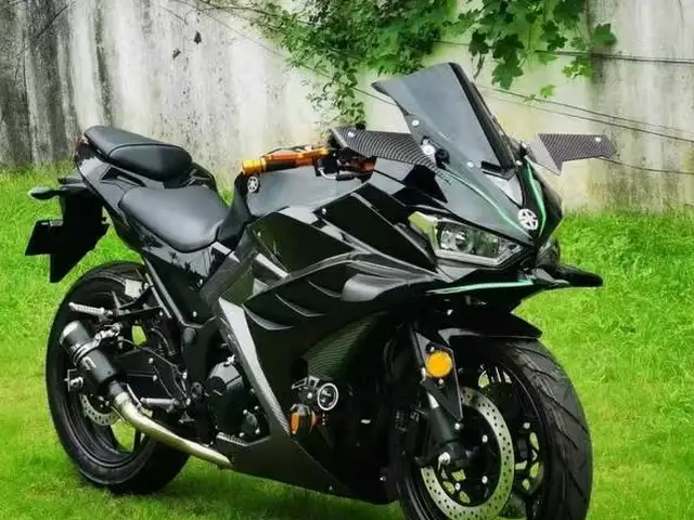 Мотоцикл Kawasaki 400 куба, Душанбе