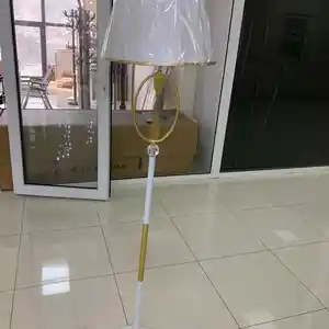 Светильник на высокой подставке, Душанбе