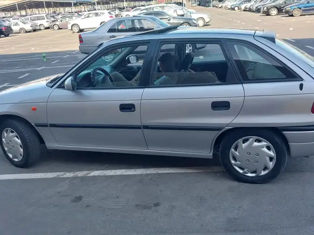 Opel Astra F