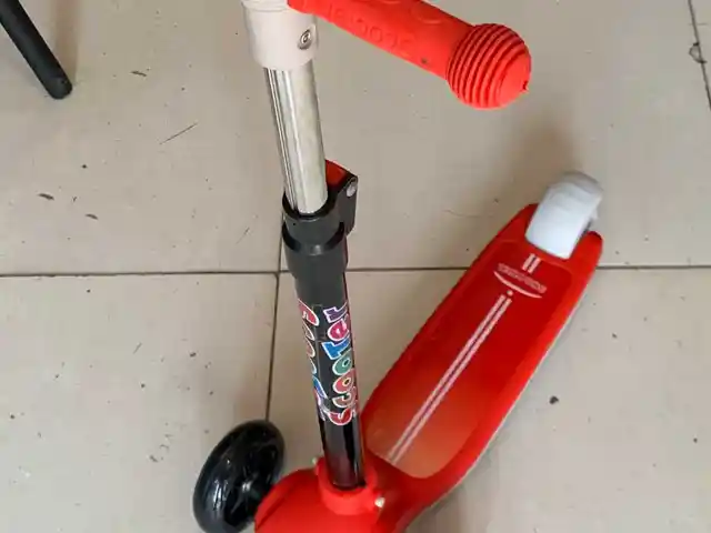 Самокат музыкальный, Душанбе