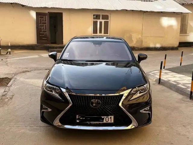 Lexus ES series