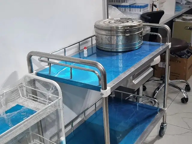 Столик с колёсиками, Хуҷанд
