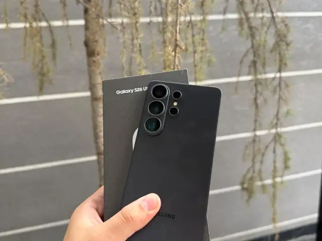 Samsung Galaxy S26 Ultra, Душанбе