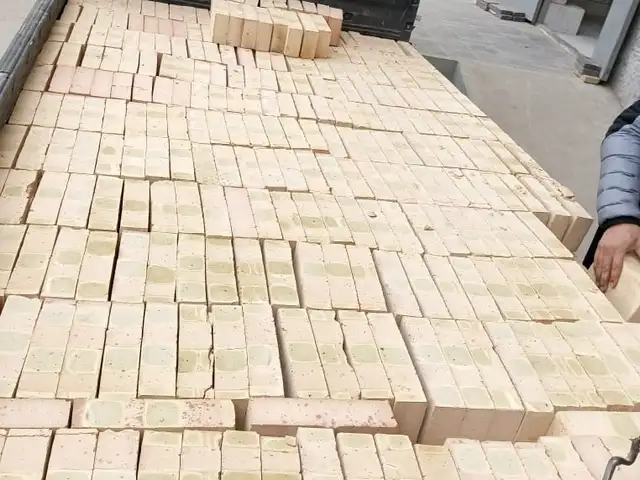 Кирпич, Душанбе