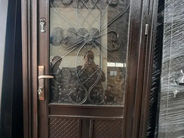 Входная дверь, Душанбе