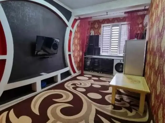 2-комн. квартира, 3 этаж, 58м², Универмаг, Худжанд