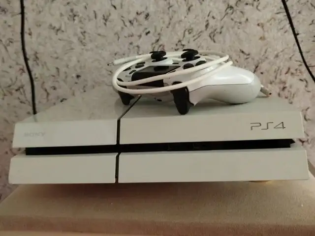 Игровая приставка Sony PlayStation 4 Fat, Бохтар (Курган-Тюбе)
