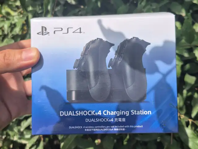 Зарядная док-станция для геймпадов PS4, Душанбе