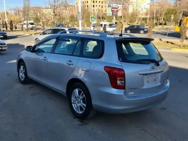 Задние стекла от Toyota Fielder Белые, Душанбе