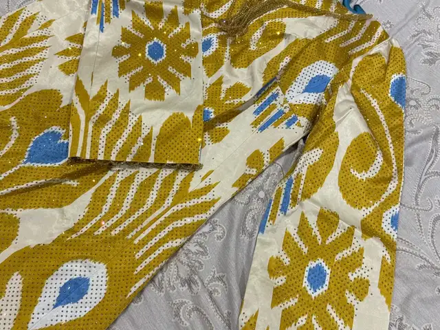 Национальное платье Атлас с тюбетейкой, Душанбе