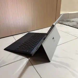 Ноутбук Surface Pro i5 10th 8/256GB, Душанбе