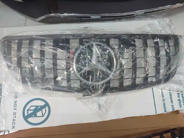 Решетка бампера облицовка Mercedes Benz GLE 2015-, Душанбе