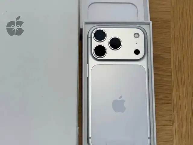 Apple iPhone 17 Pro Max, 512 gb, Silver, Бохтар (Курган-Тюбе)