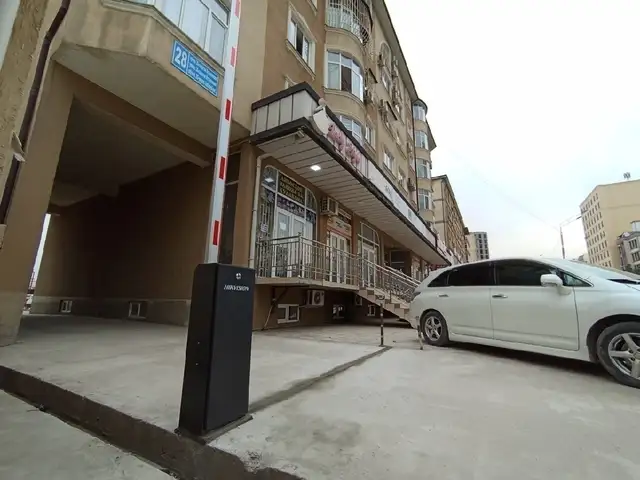 Установка шлагбаума, Вахдат
