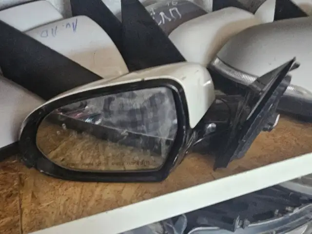 Бак.зеркало от Kia k3, Худжанд