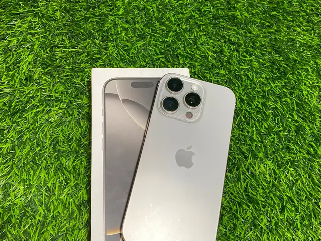 Apple iPhone 16 Pro, 256 gb, Natural Titanium, Душанбе