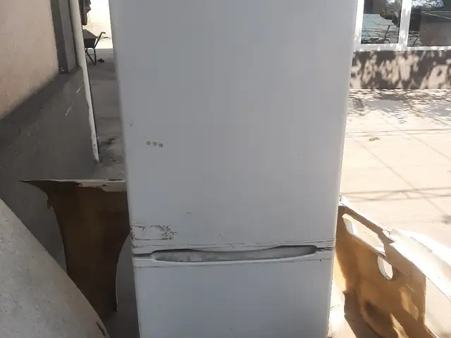 Холодильник Indesit на запчасти, Душанбе