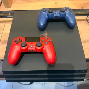 Игровая приставка Sony PlayStation 4 PRO, Душанбе