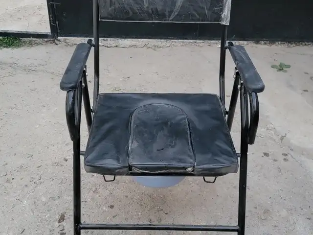 Горшок стул, Душанбе