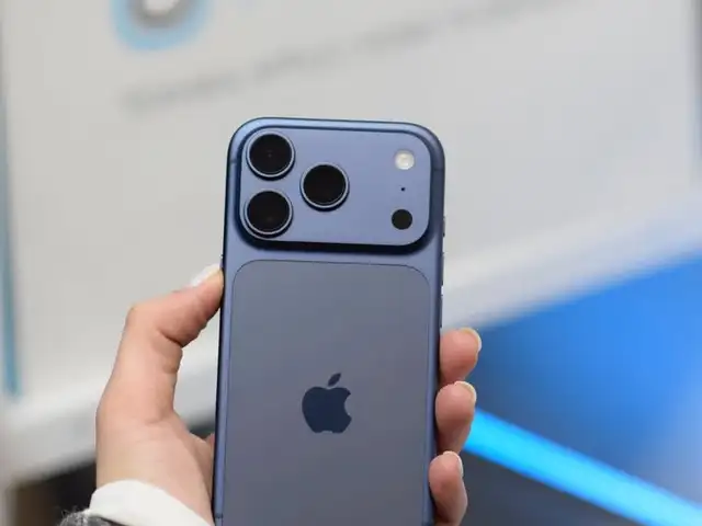 Apple iPhone 17 Pro Max, 512 gb, Cosmic Orange Дубликат, Хуҷанд
