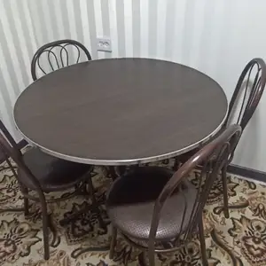 Стол и стуля, Худжанд
