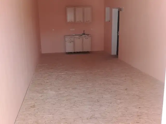 Комната в 2-комн. квартире, 1 этаж, 10м², И. сомони, Душанбе