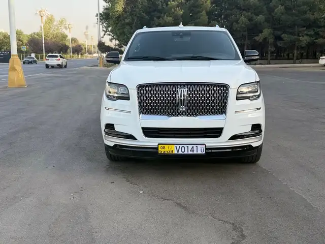 Lincoln Navigator