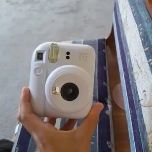 Фотоагент мгновенной печати Fujifilm Instax Mini 12 Белый, Хуҷанд