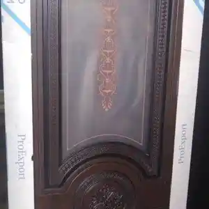 Дверь из Шпона, Душанбе